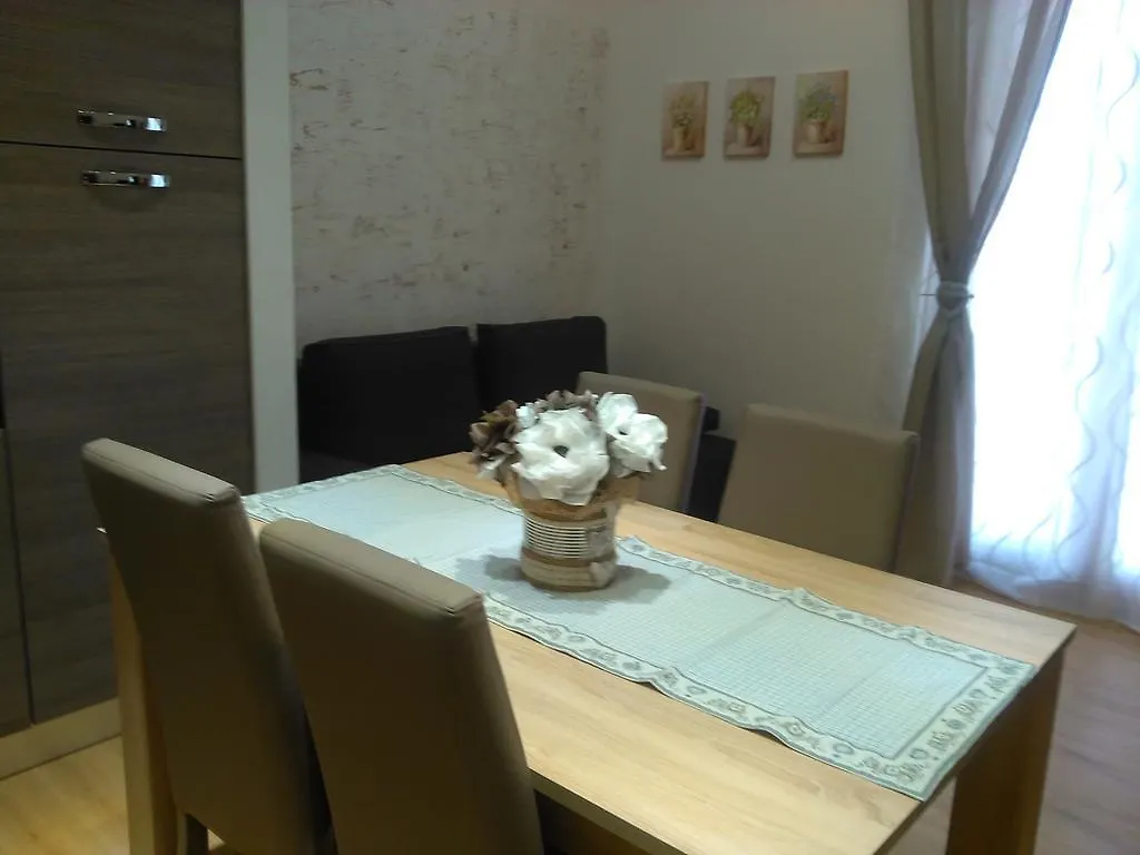 Appartamento Grey Arezzo 0*,  Italia